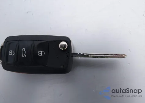 2017 Volkswagen Jetta 1.4T S z USA, uszkodzony, nr VIN 3VW2B7AJ5HM364293